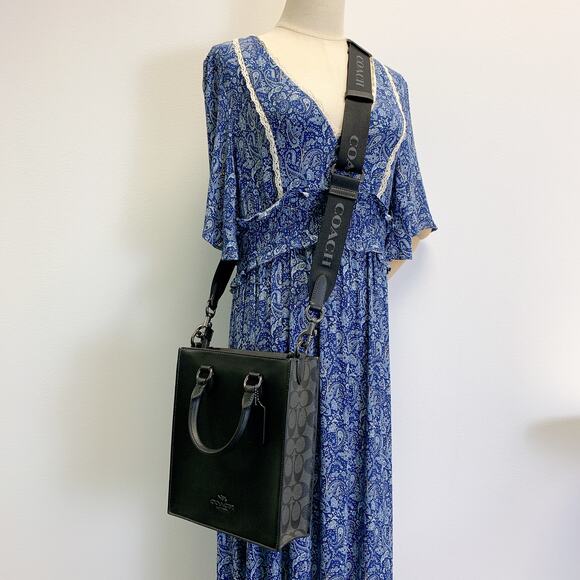 Coach CP050 Dylan Tote Bag In Colorblock Signature Canvas IN Charcoal - Picture 1 of 10